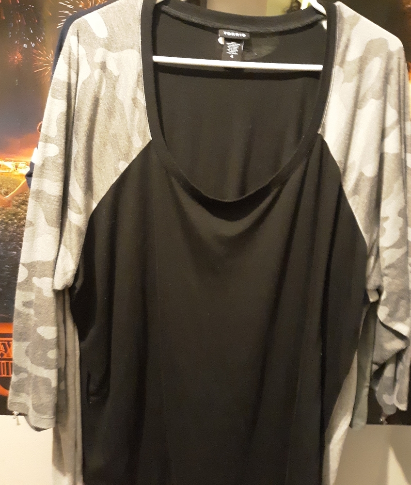 Torrid Grey Camo 3/4 sleeve shirt